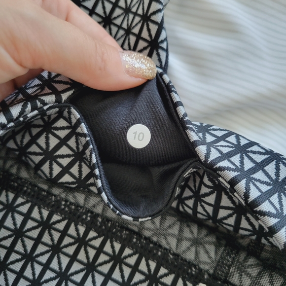 Lululemon align leggings size 10 - Picture 2 of 2